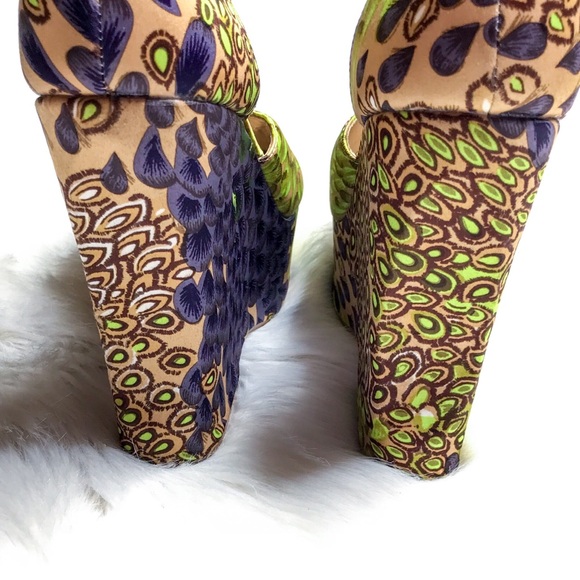 ASOS 'Hamilton' Peacock Print Wedge US 6 EUC - Picture 6 of 8